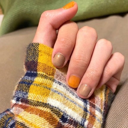 カラフルネイルズ/キャンメイク/マニキュアを使ったクチコミ(2枚目)