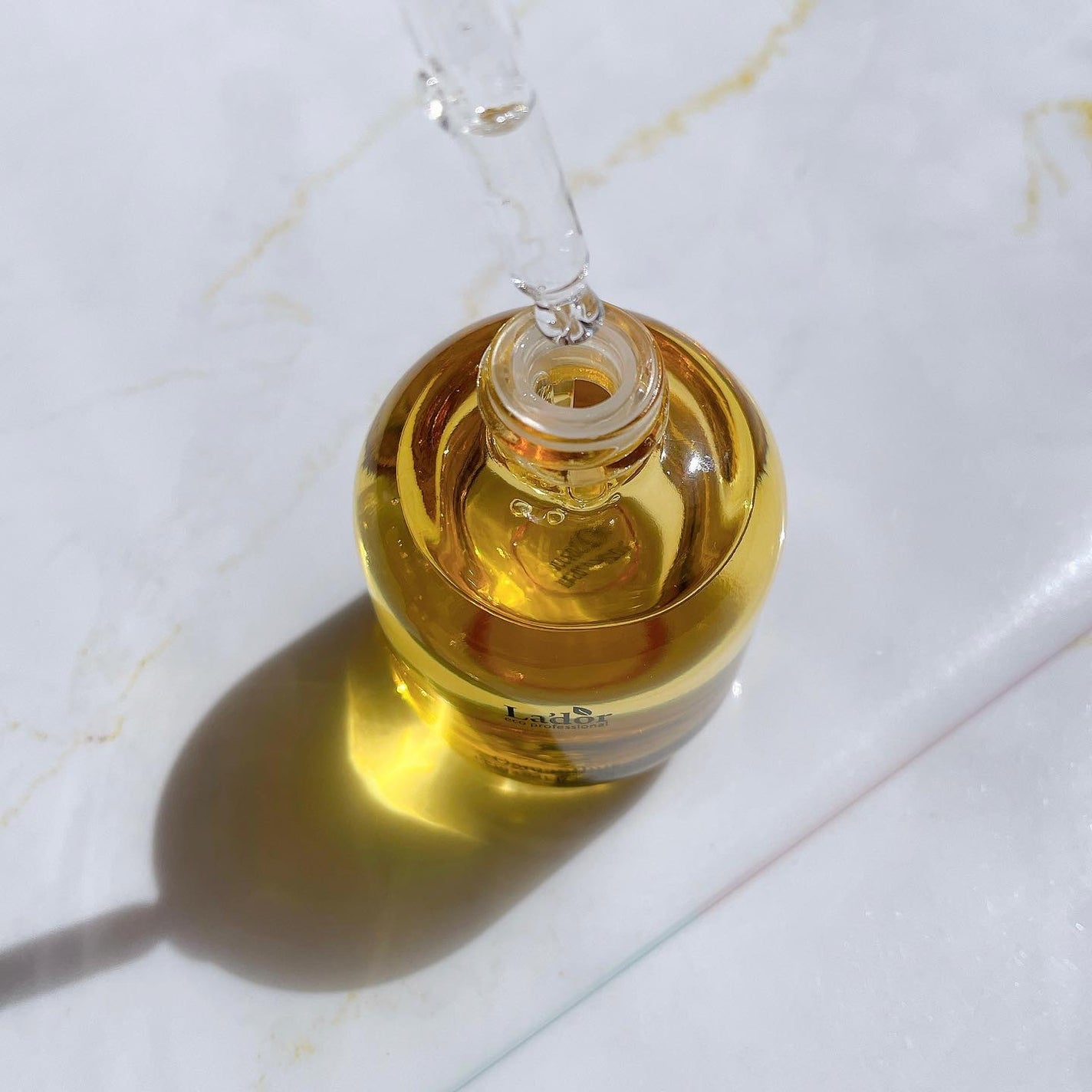 パフュームヘアオイル オスマンサス/La'dor/ヘアオイルを使ったクチコミ(2枚目)