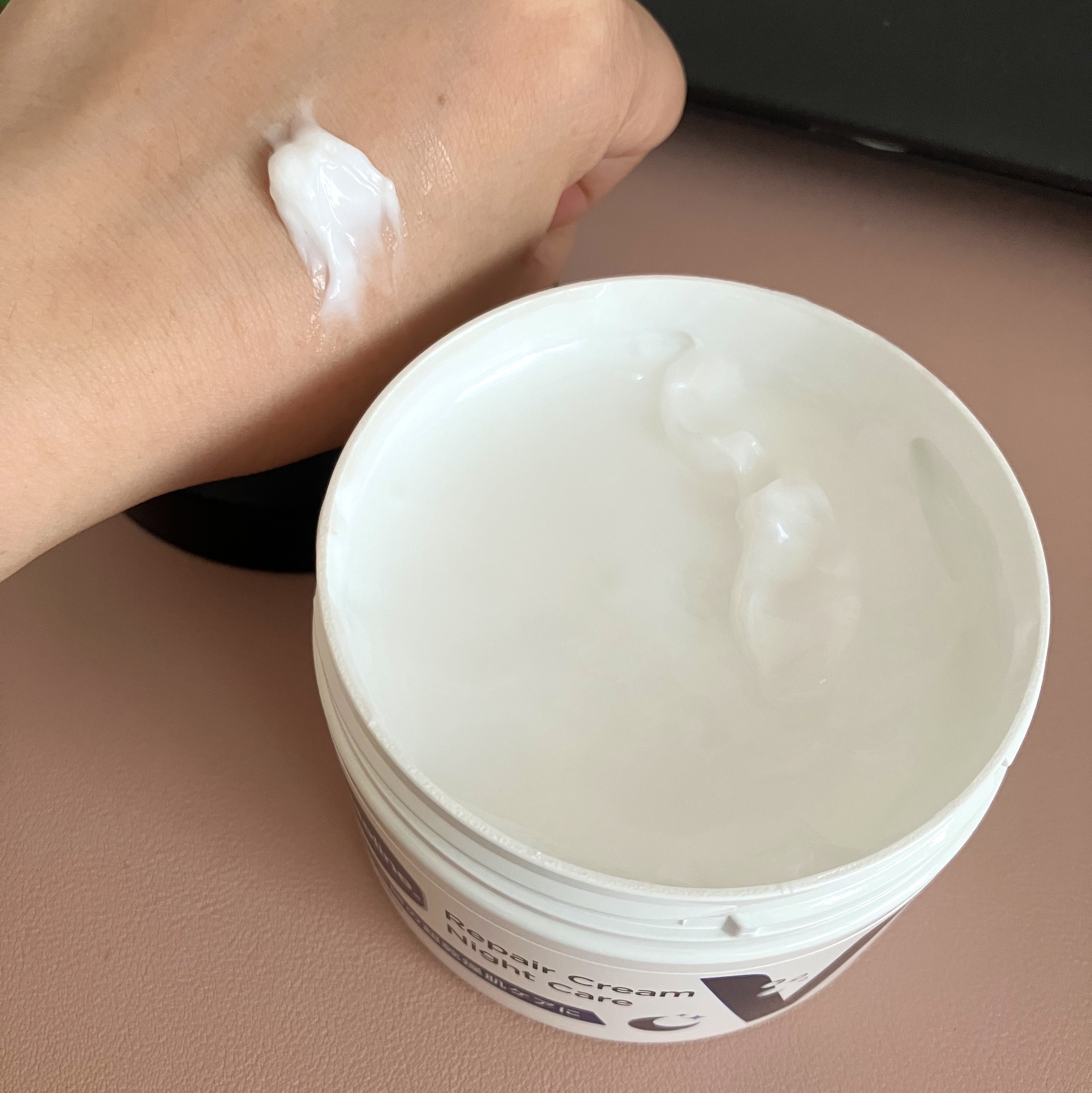 ヴァセリンリペアクリームナイトケア/ヴァセリン/ボディクリームを使ったクチコミ（3枚目）