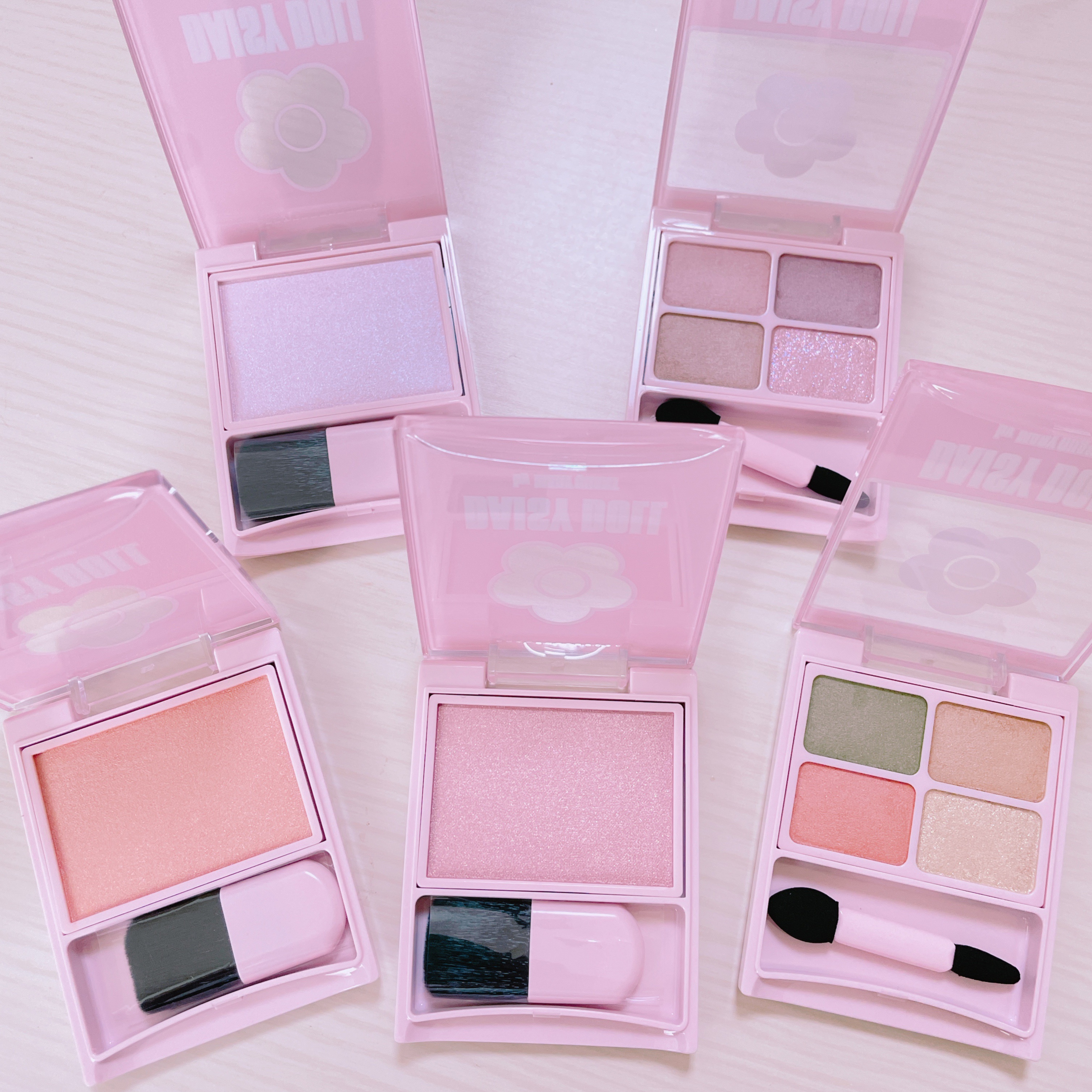 デイジードール アイカラー パレット/DAISY DOLL by MARY QUANT/アイシャドウパレットを使ったクチコミ（2枚目）