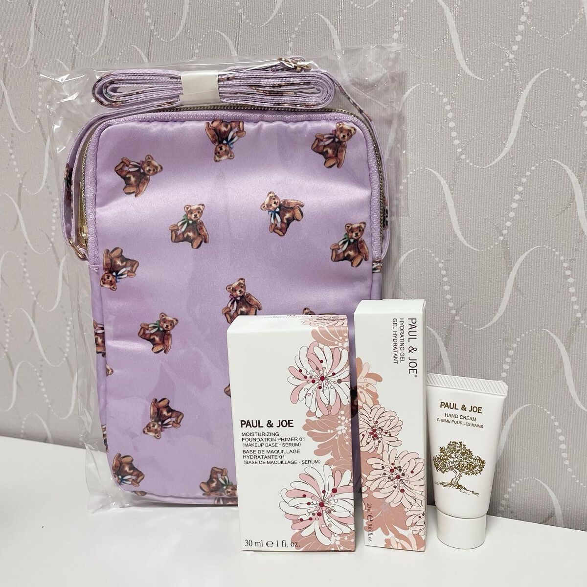 ハイドレーティング ジェル/PAUL & JOE BEAUTE/化粧下地を使ったクチコミ（1枚目）