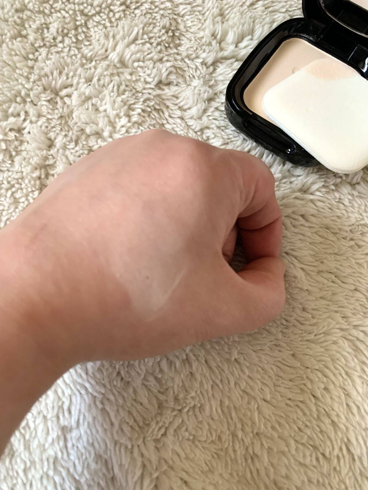 アミュレットヴェール/MAJOLICA MAJORCA/プレストパウダーを使ったクチコミ（3枚目）