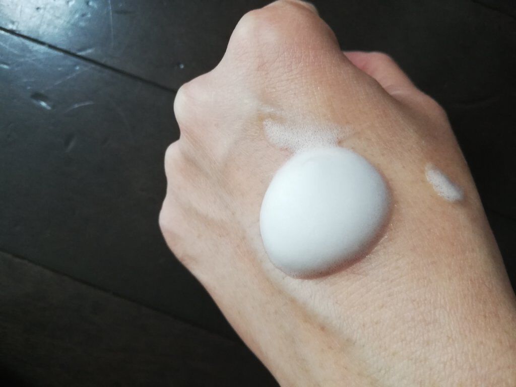 極潤 ハトムギ泡洗顔/肌ラボ/泡洗顔を使ったクチコミ(2枚目)