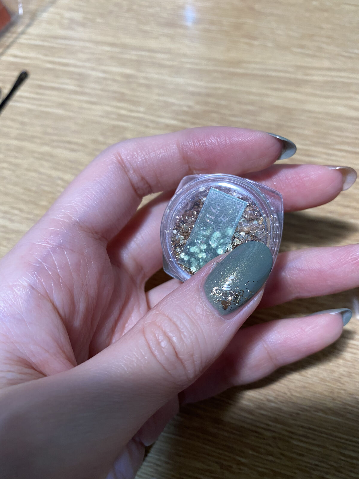 ナチュラルネイルカラーN 081 アンティークゴールド/デュカート/マニキュアを使ったクチコミ（2枚目）