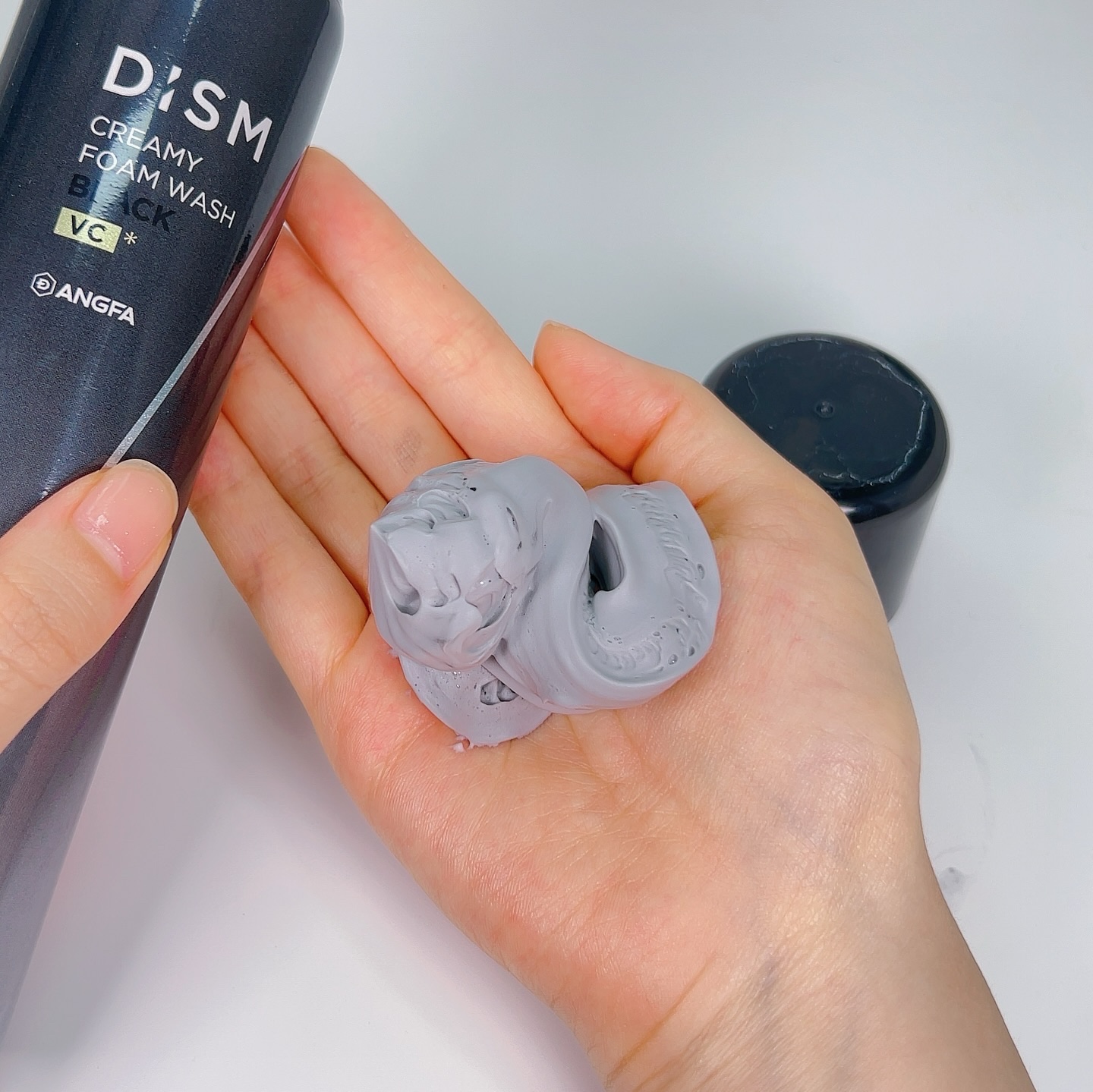 ディズム クリーミーフォームウォッシュ ブラック/DISM/泡洗顔を使ったクチコミ（2枚目）
