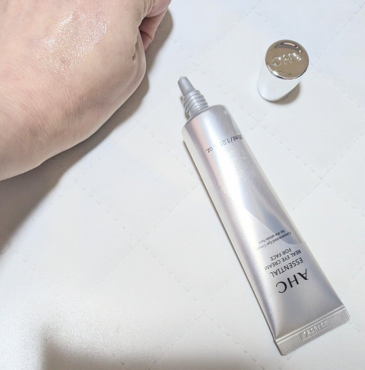 エッセンシャル リアル アイクリーム フォーフェイス/AHC/アイケア・アイクリームを使ったクチコミ(3枚目)