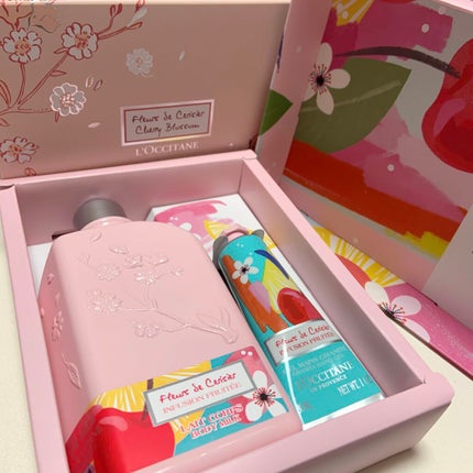 L'OCCITANE チェリーライム ボディミルクのクチコミ「L'OCCITANE
チェリーブロッサム ボディ&ハンドのセット
ボディクリームとハンドクリー.....」(2枚目)