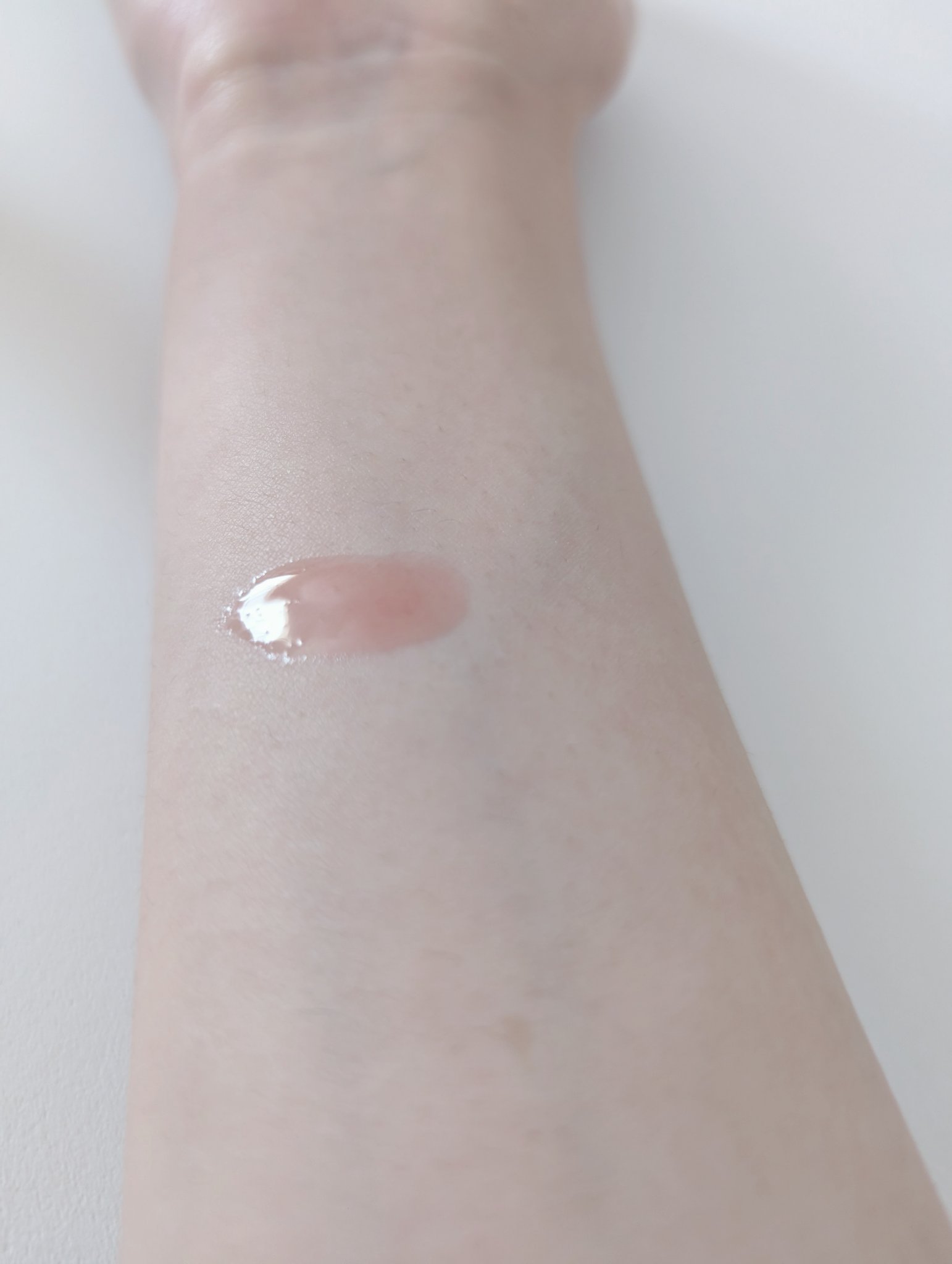 キスキス ビー グロウ オイル/GUERLAIN/リップグロスを使ったクチコミ（3枚目）