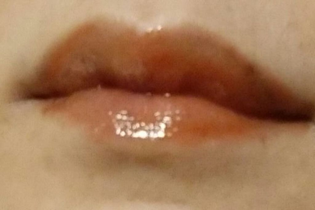 ニュアンスグロスオイル GO05 マンゴーキュイ/excel/リップグロスを使ったクチコミ（2枚目）