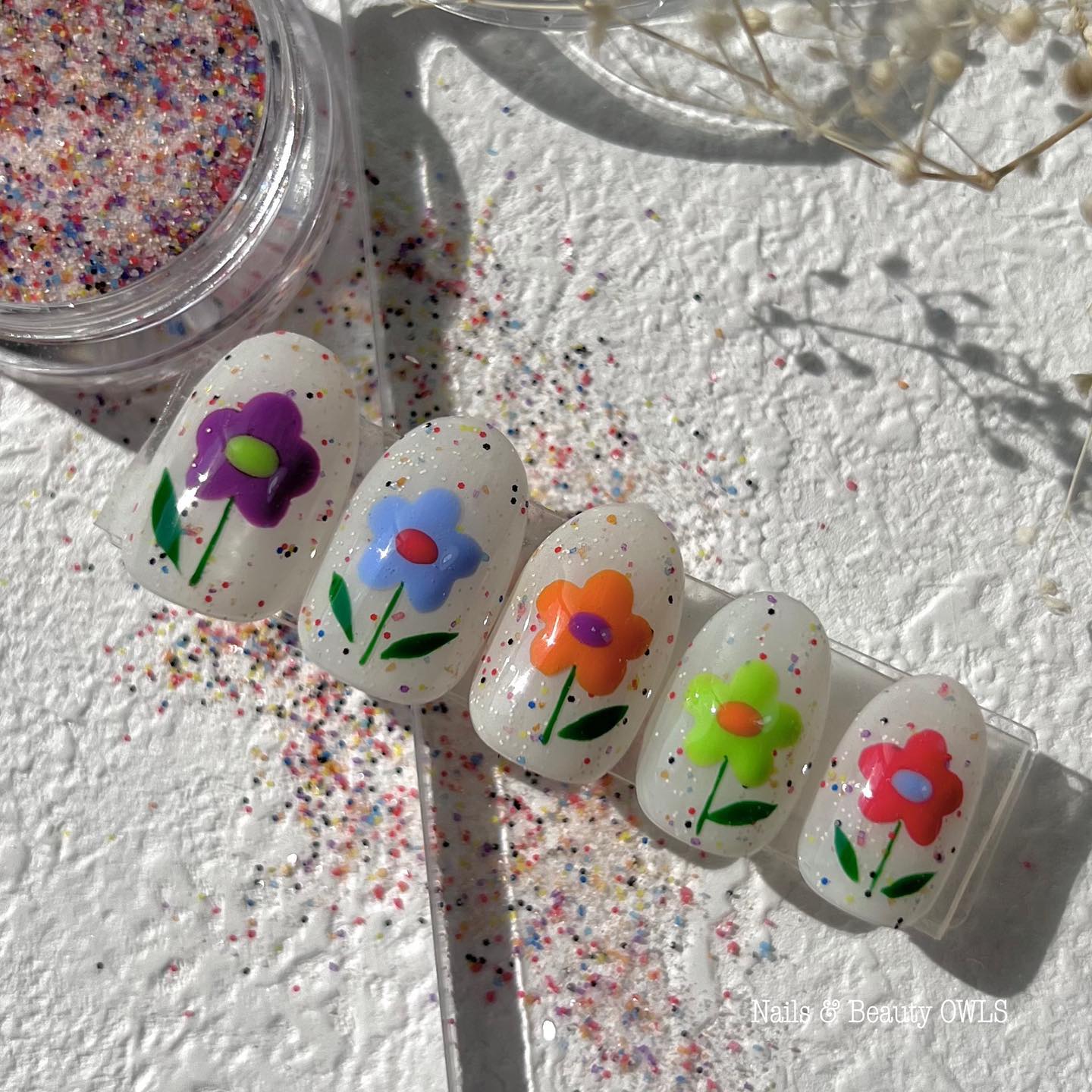 #カラフルネイル,#個性的ネイル,#個性派ネイル,#シンプルネイル,#お花ネイル,#凸凹ネイル,#韓国ネイルのネイルデザイン