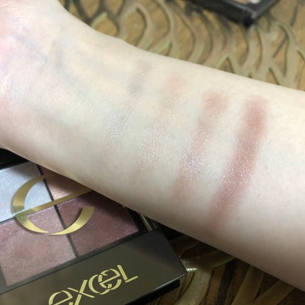 リアルクローズシャドウ/excel/アイシャドウパレットを使ったクチコミ(3枚目)