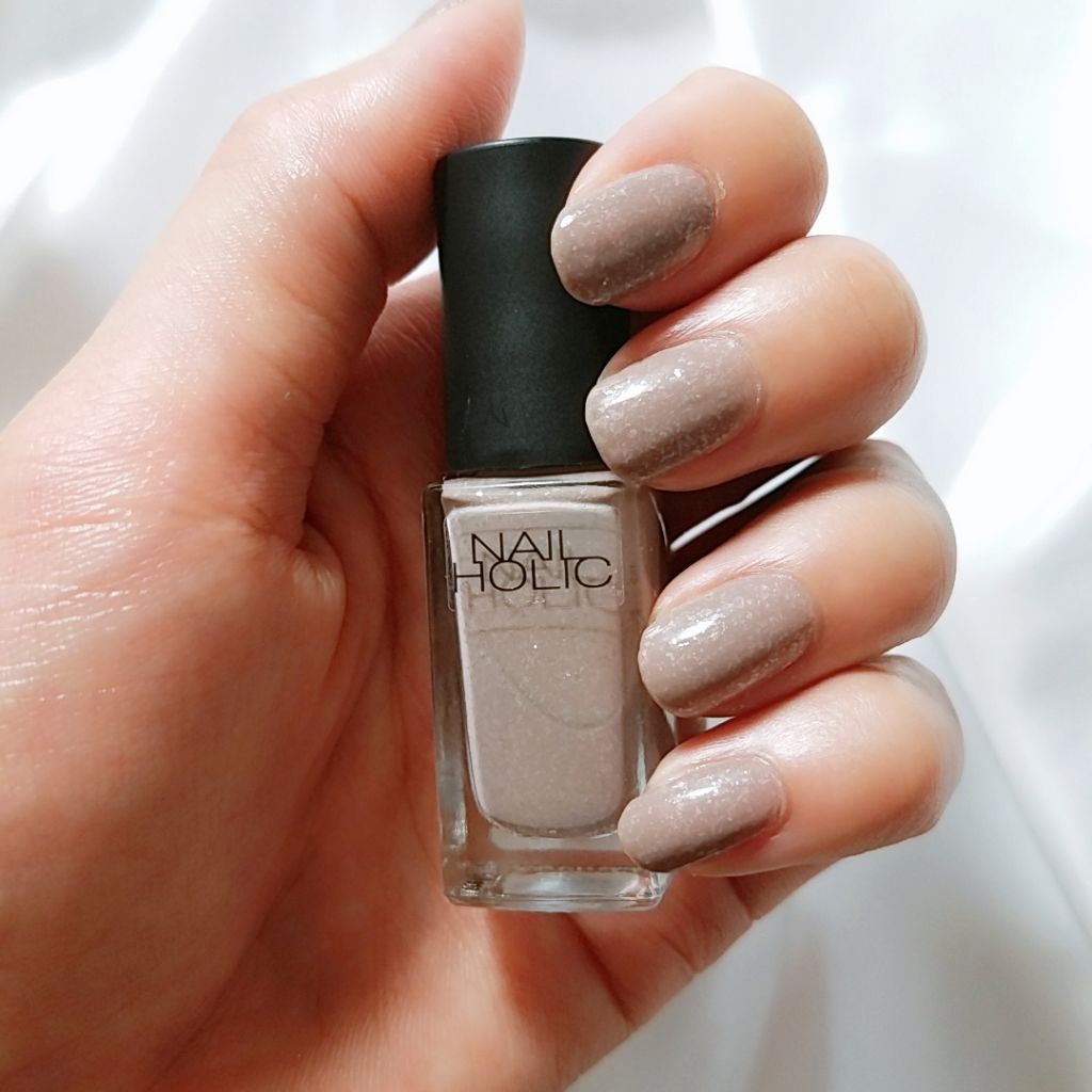 ネイルホリック Chic color BE320/ネイルホリック/マニキュアを使ったクチコミ（1枚目）