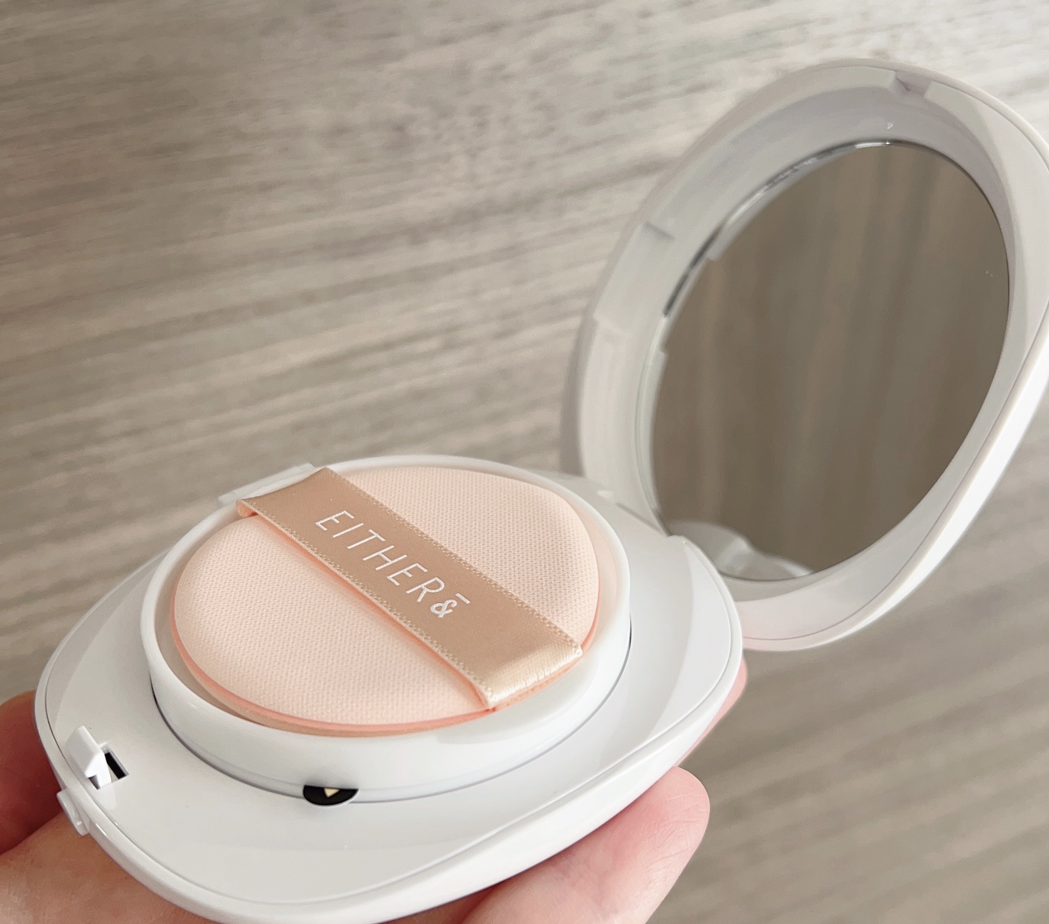 Pebble Glow Cushion/EITHER＆/クッションファンデーションを使ったクチコミ（2枚目）