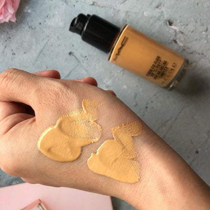 スタジオフィックス フルイッド SPF 15/M・A・C/リキッドファンデーションを使ったクチコミ(4枚目)