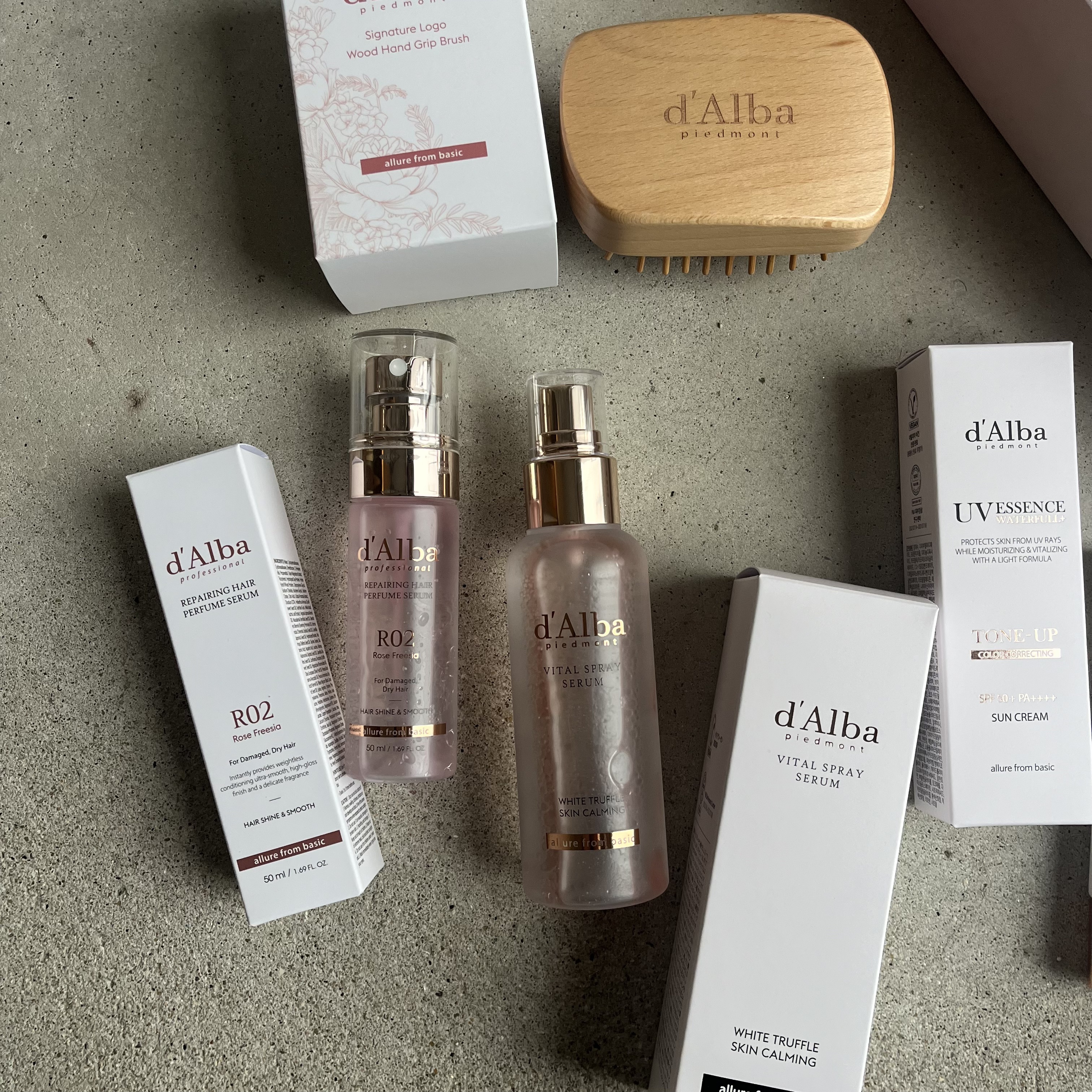 オールデイセラムメイクアップフィクサー/ダルバ/フィックスミストを使ったクチコミ（2枚目）