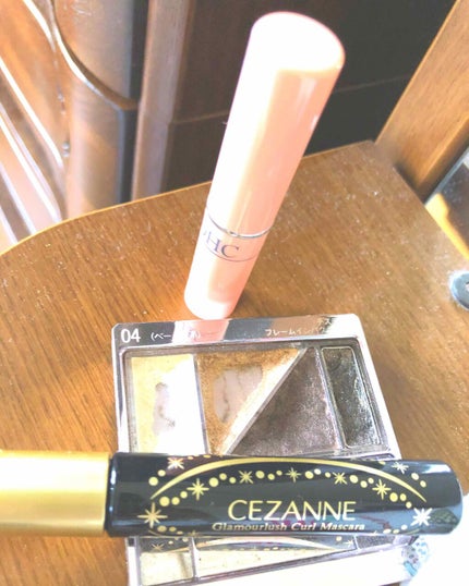 テスティモ フレームインパクトアイズのクチコミ「懐かしのテスティモ アイシャドウでメイクしました。
ベージュ系のセットです。
キャラメル色がと.....」(3枚目)