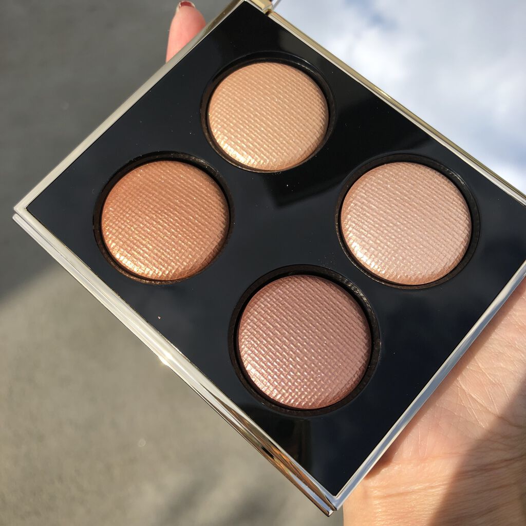 BOBBI BROWN リュクス アイシャドウ クォードのクチコミ「2020.11.19

毎日そのお姿を一目見るだけで
心が穏やかに。

BOBBI BR.....」（3枚目）