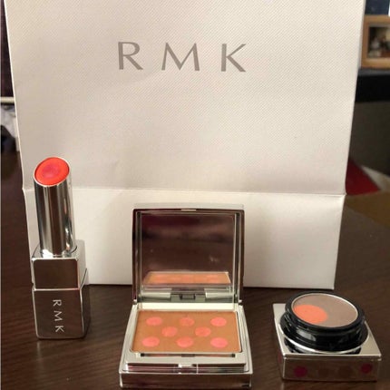 カラーポップチーク/RMK/パウダーチークを使ったクチコミ(2枚目)
