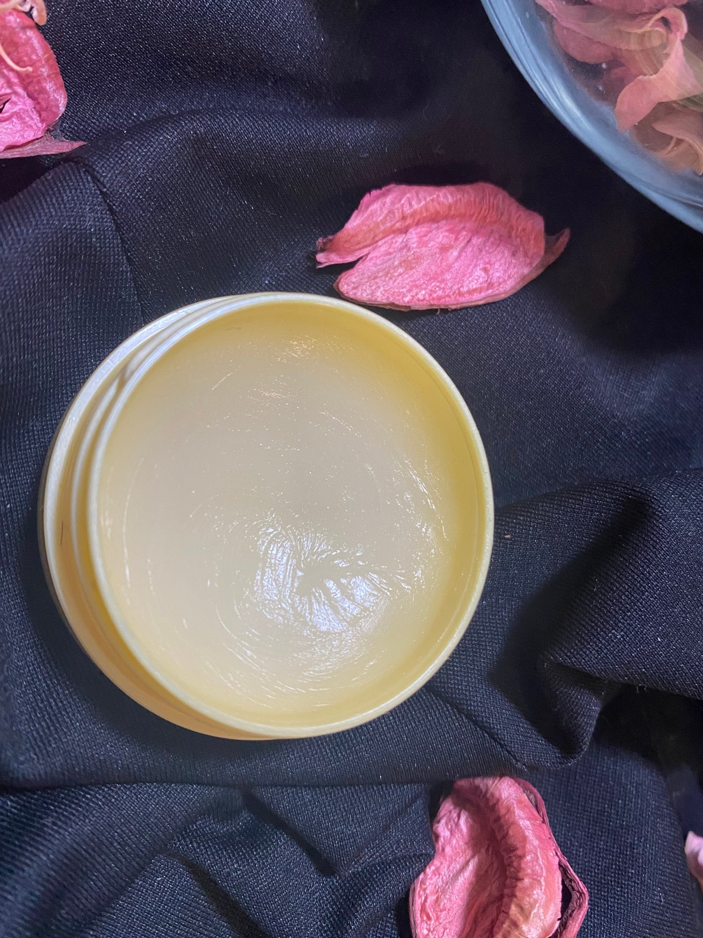 ディープモイスチャーナイトプロテクト はちみつの香り/ニベア/リップマスクを使ったクチコミ(1枚目)