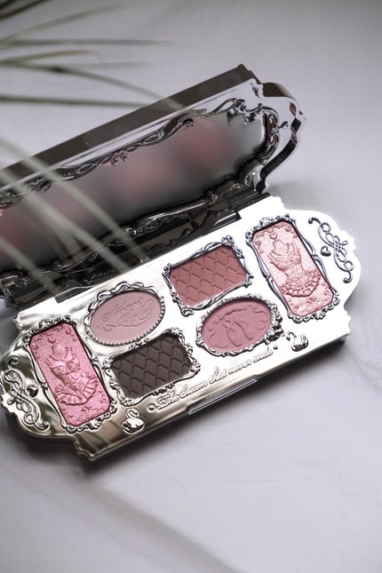 フラワーノーズスワンバレエシリーズ アイシャドウパレット/FlowerKnows/アイシャドウパレットを使ったクチコミ(2枚目)