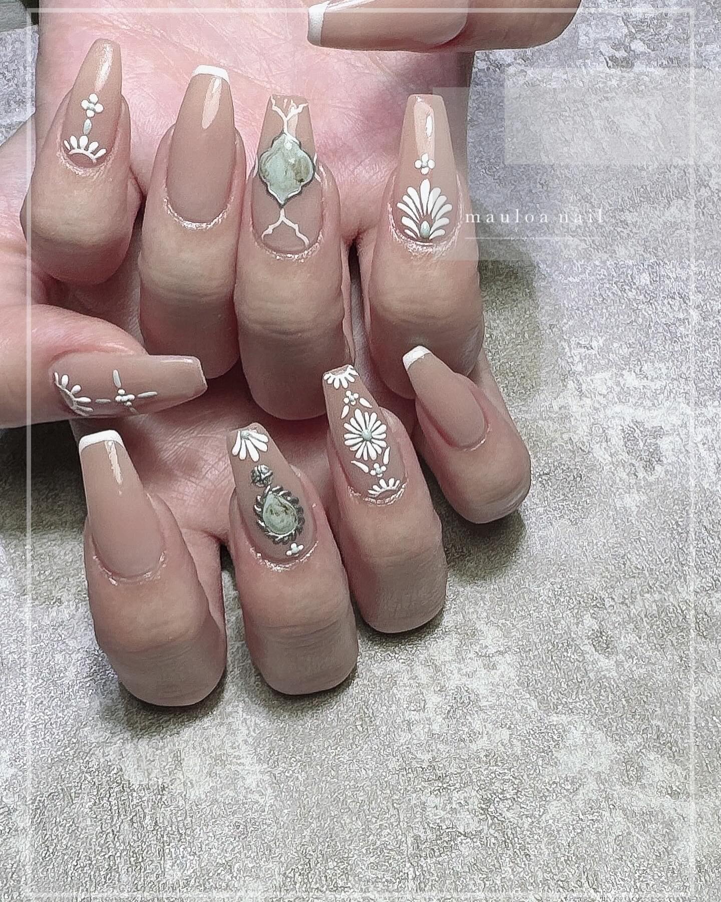 #お花ネイル,#ネイル,#アートネイル,#タイル柄ネイル,#マーブルネイル,#リングネイル,#タイルネイル,#マットネイル,#ミラーネイル,#手書きアートネイル,#ハートネイル,#パーツネイル,#ベージュネイル,#マーブルネイル,#夏ネイル,#天王寺ネイルのネイルデザイン