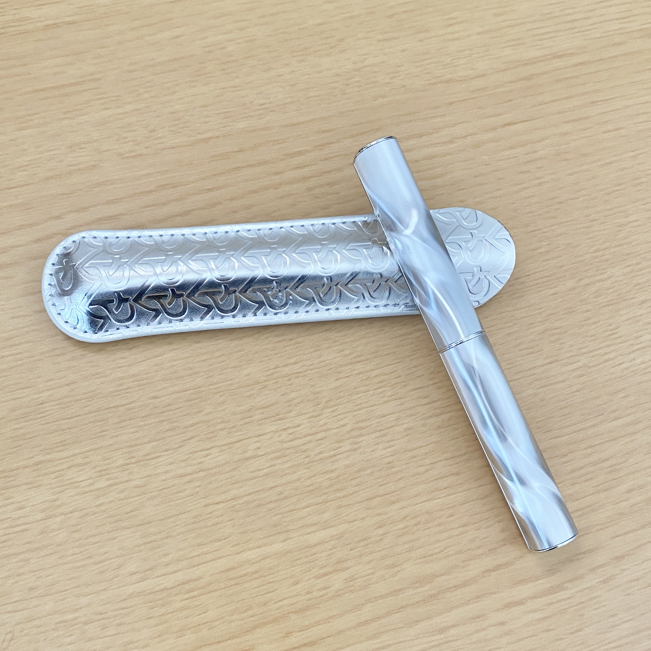 スポットライトシャイニーモイストスリムリップスティック/PERFECT DIARY/口紅を使ったクチコミ（1枚目）