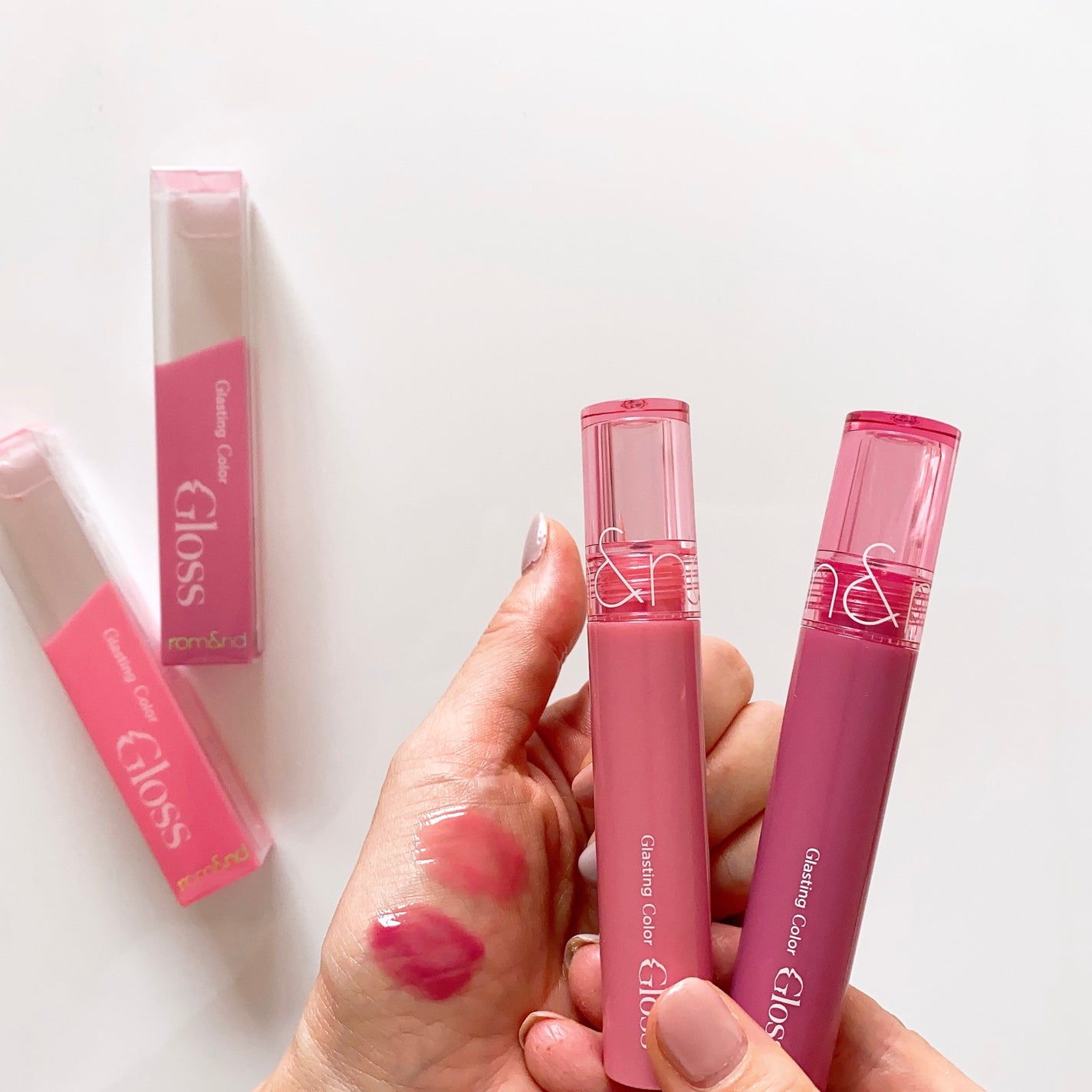 グラスティングカラーグロス/rom&nd/リップグロスを使ったクチコミ(1枚目)