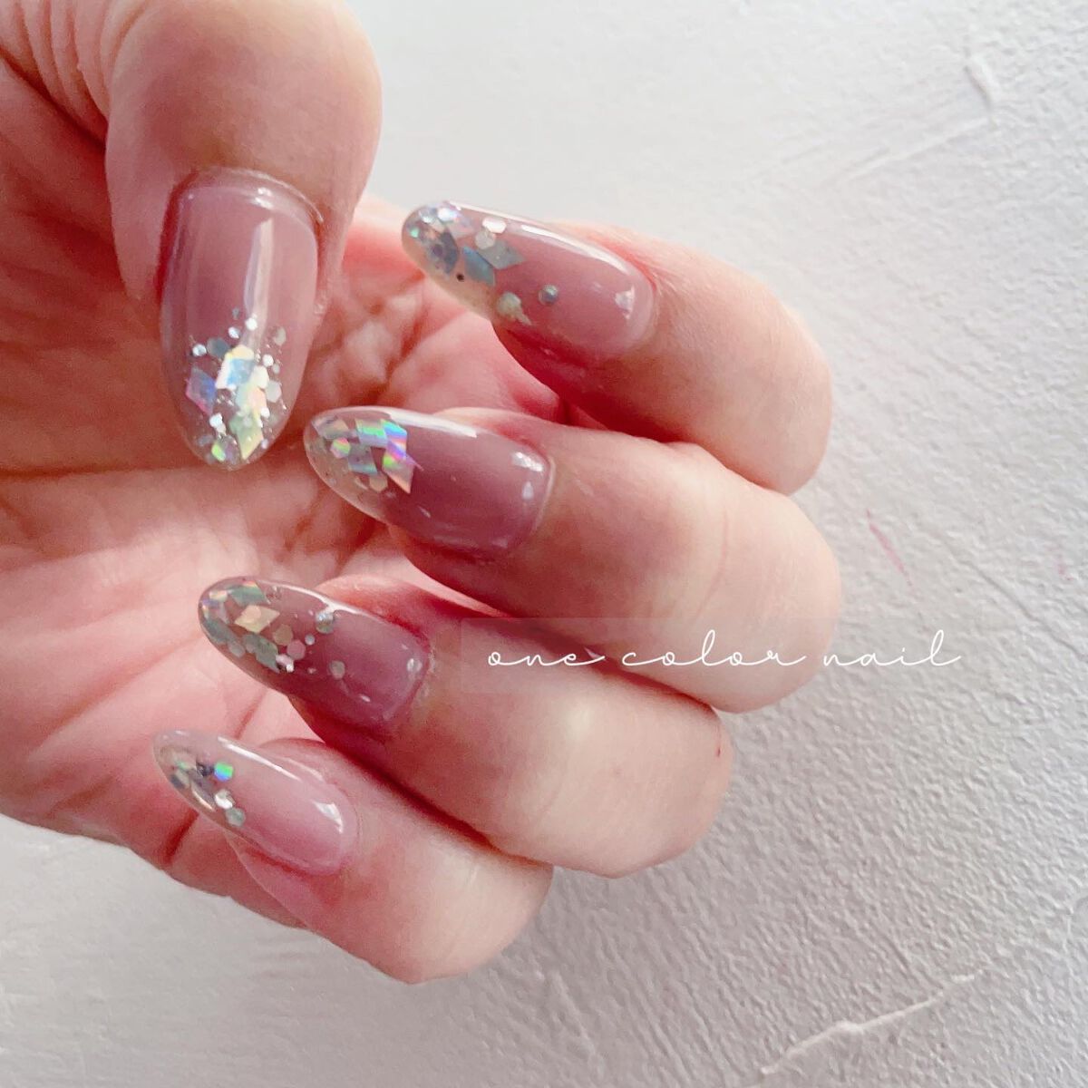 M★chi on LIPS 「ネイル記録簿キラっキラのOnecolornail✨すこーしパー..」(2枚目)