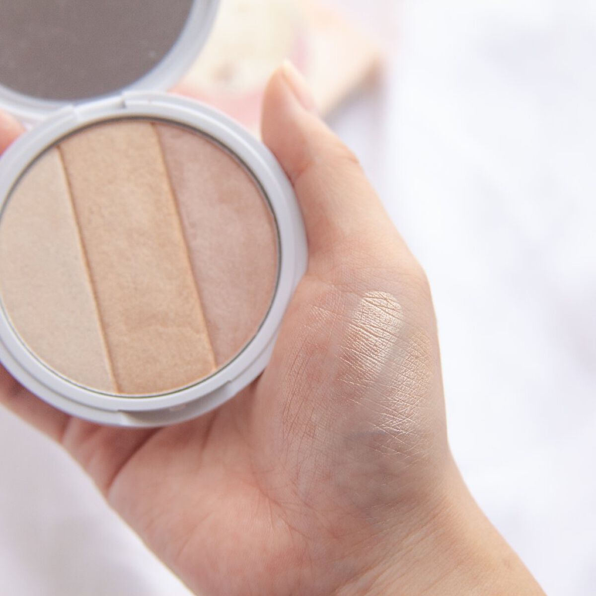 タッチハイライター/COZMIKI/パウダーハイライトを使ったクチコミ（3枚目）