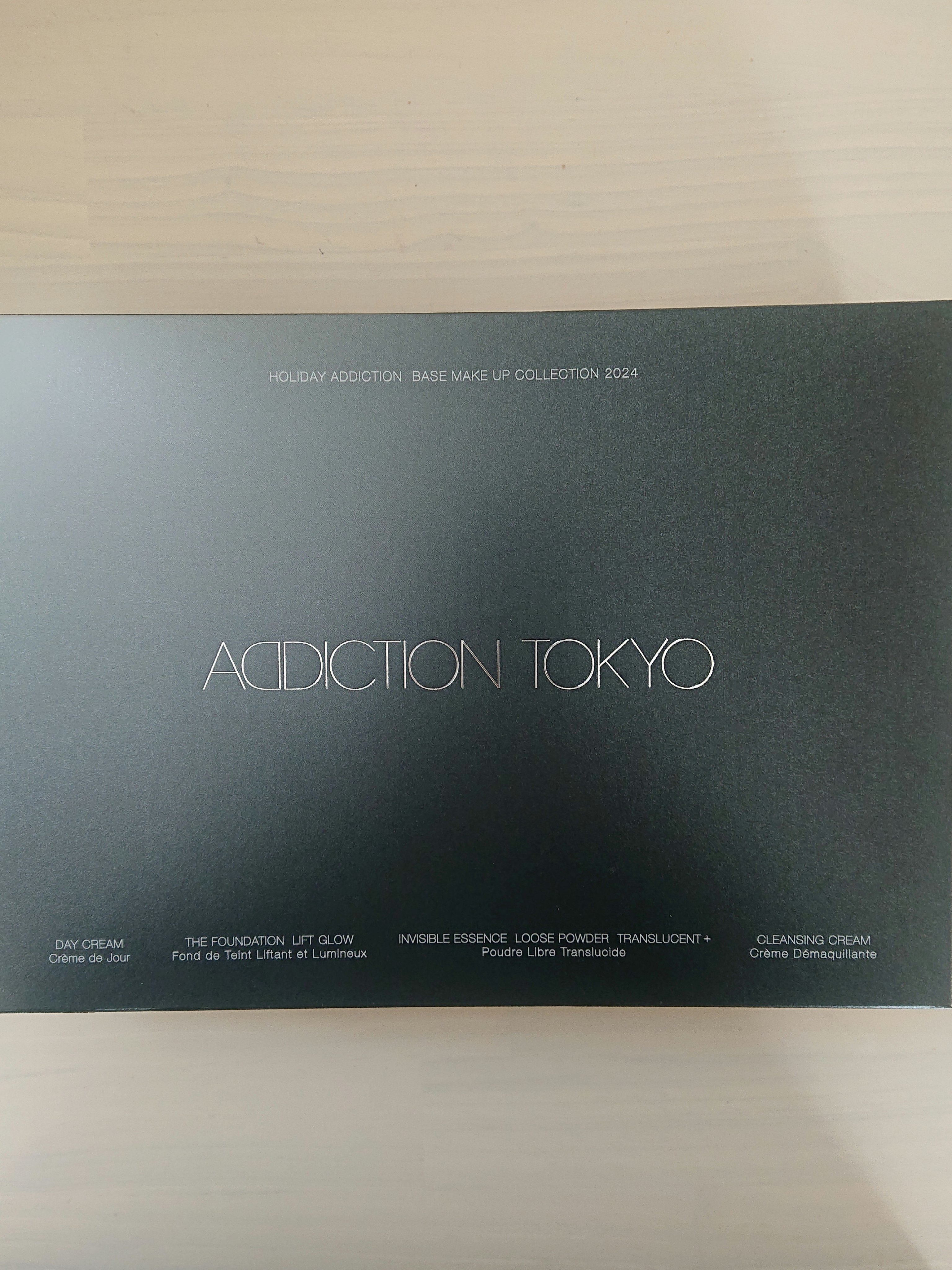 ADDICTION アディクション ホリデー アディクション ベースメイクアップ コレクション 2024のクチコミ「今年はクリスマスコフレはピンとくるものがなく､全く買うつもりはなかったんですが､
YouTub.....」（2枚目）