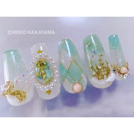 なかやまちえこ on LIPS 「ゆめかわ×ウェディングネイル☁️⠀⠀@nailex_offic..」(4枚目)