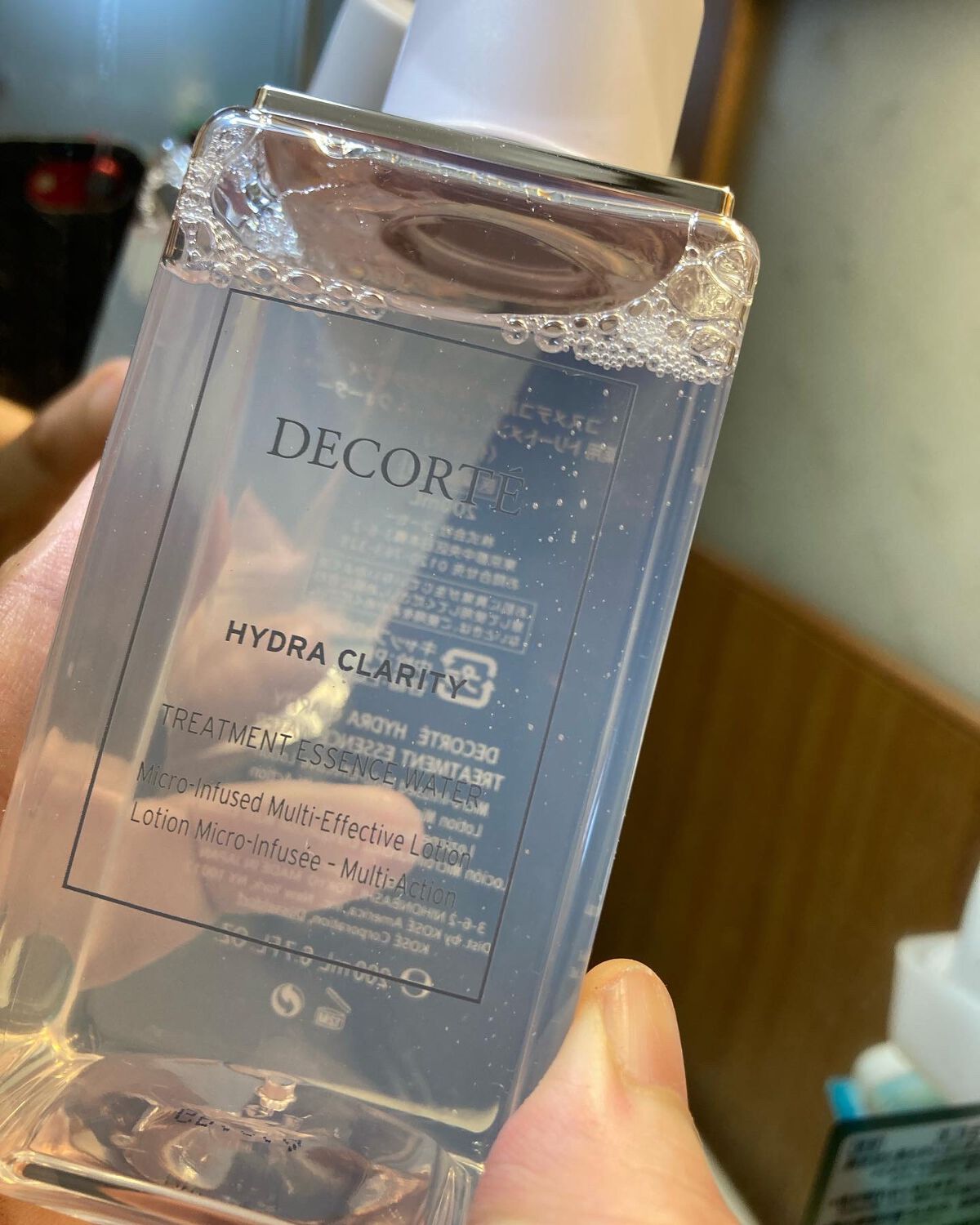 Riske on LIPS 「淡いピンク色の気分の上がる可愛い化粧水ボトルもシンプルながら素..」(4枚目)