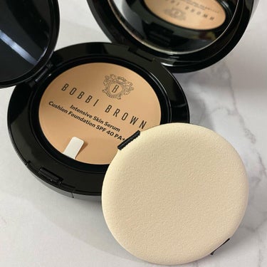 インテンシブ スキン セラム クッション ファンデーション 03 ライト/BOBBI BROWN/クッションファンデーションを使ったクチコミ（3枚目）