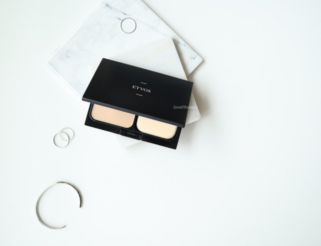 ミネラルエアリータッチファンデーション/エトヴォス/パウダーファンデーションを使ったクチコミ（1枚目）