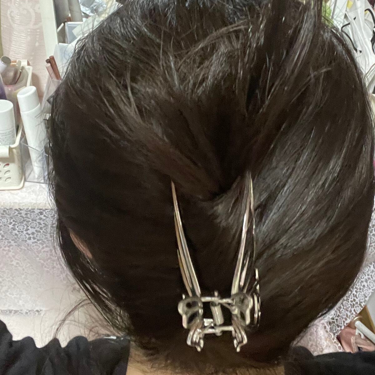 れおな on LIPS 「SHEINで買った蝶々のバンスクリップが、可愛いのに大人っぽい..」(2枚目)