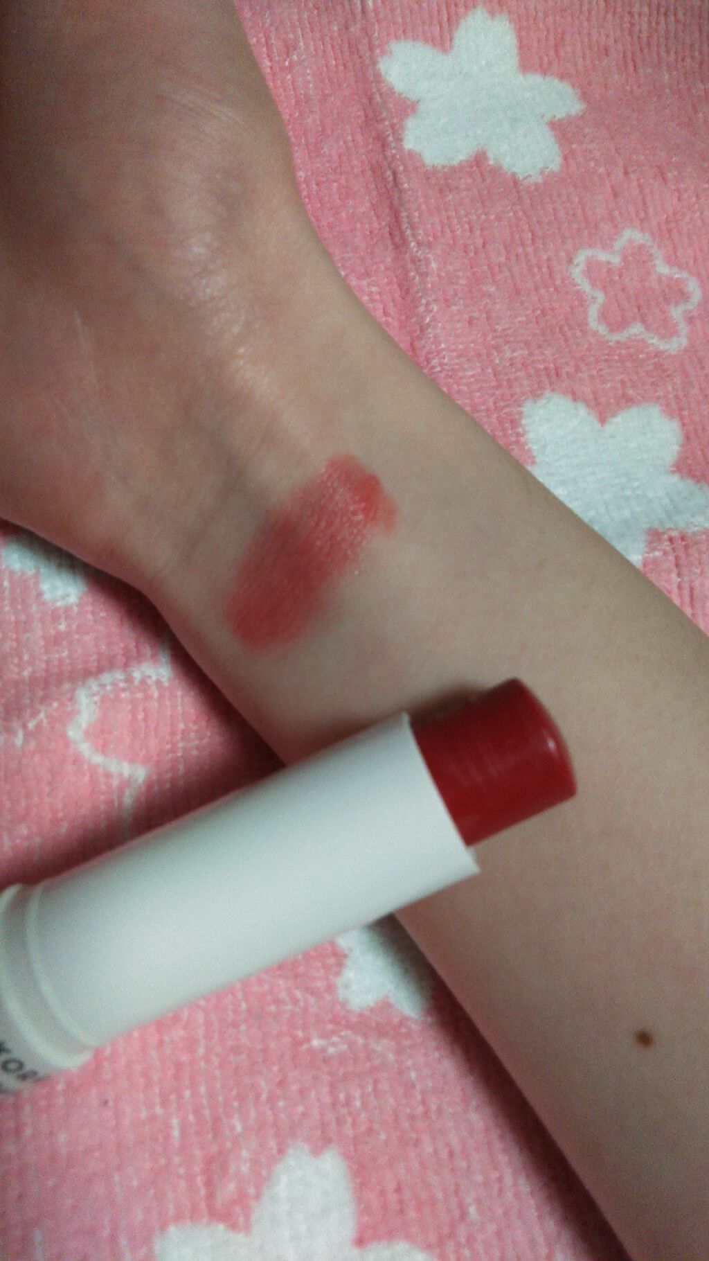 リップバームスティック/KORRES/リップケアを使ったクチコミ(2枚目)