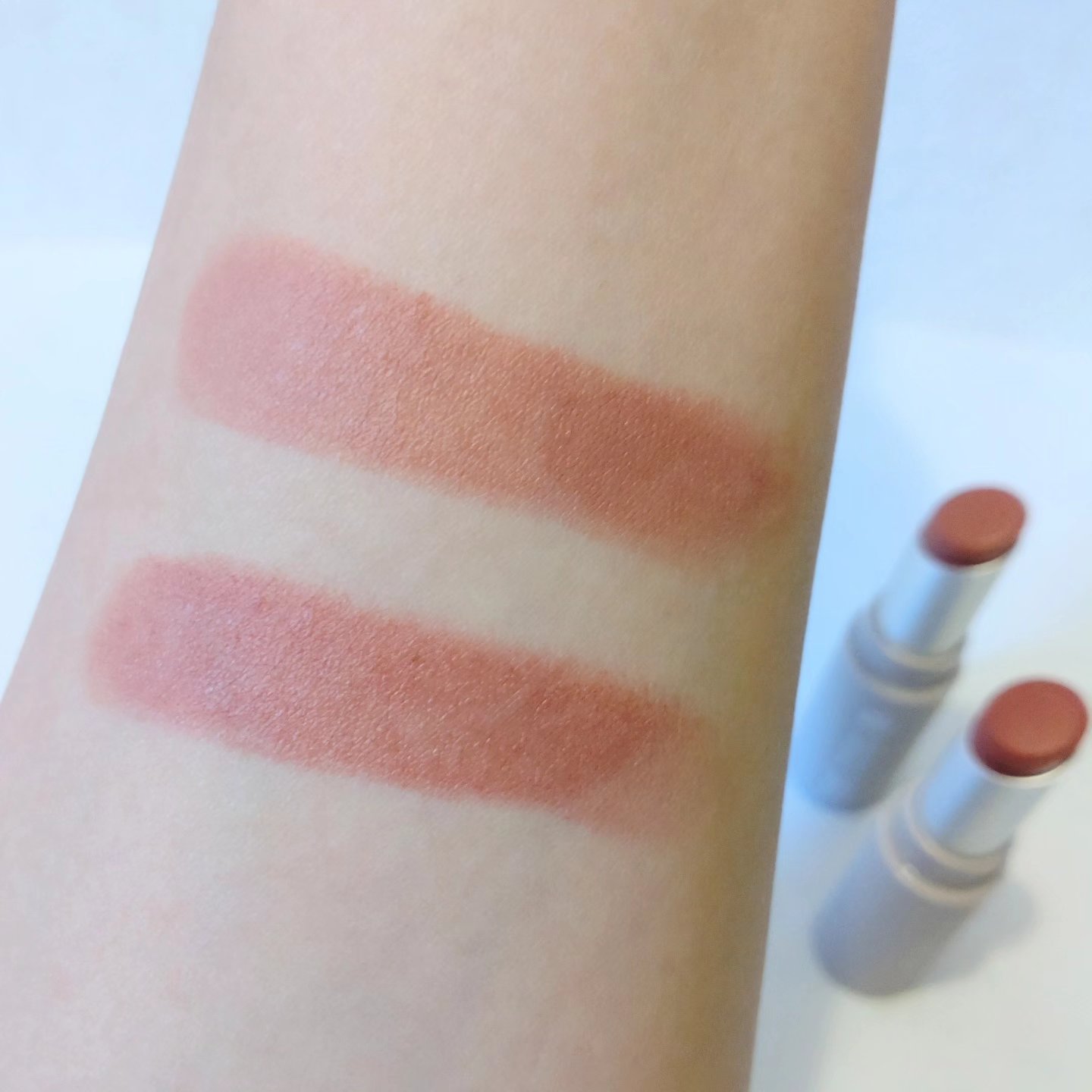 マットリップスティック R-02 サニーカメリア/DAISY DOLL by MARY QUANT/口紅を使ったクチコミ（2枚目）