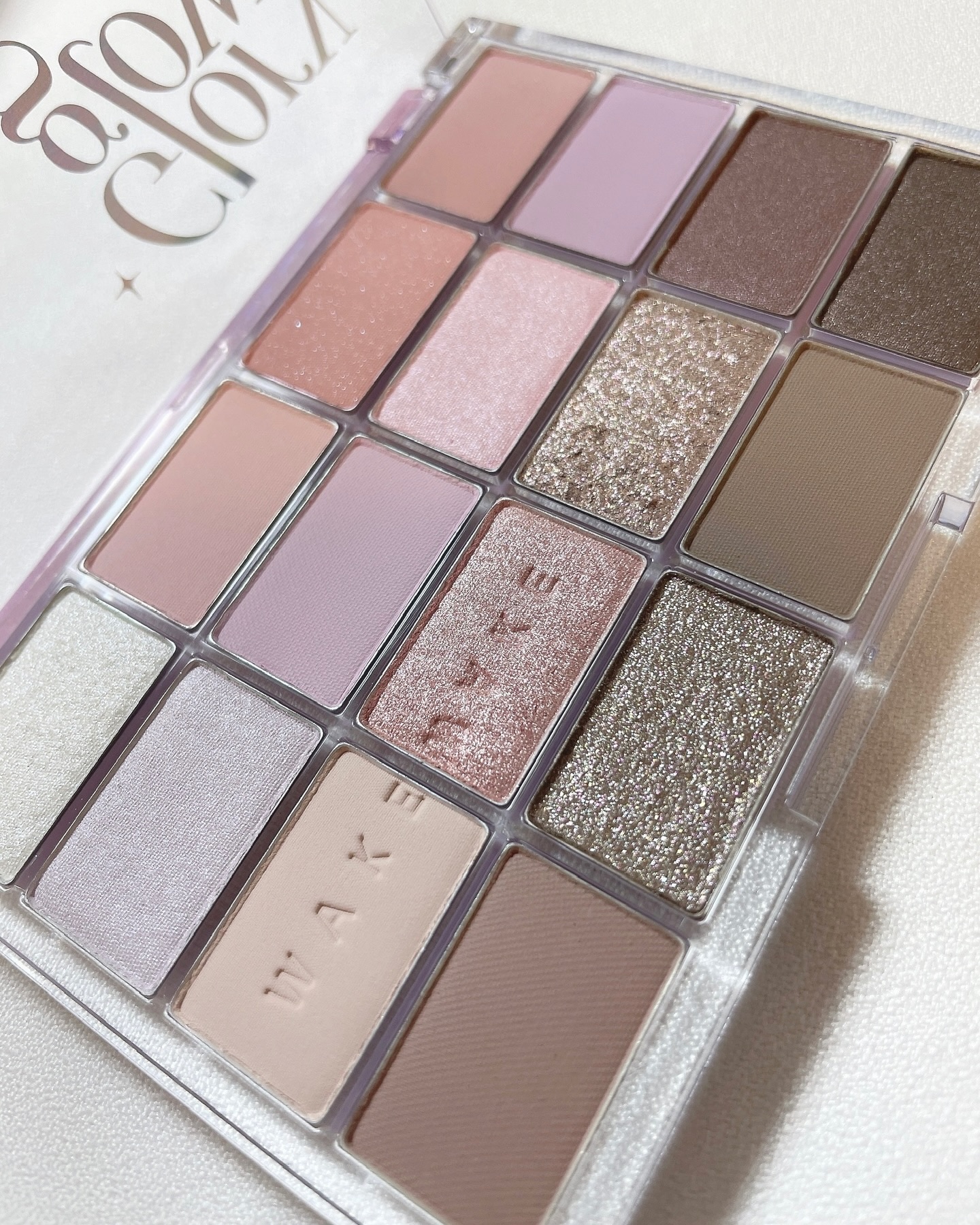 ソフトブラーリングアイパレット/wakemake/アイシャドウパレットを使ったクチコミ（3枚目）