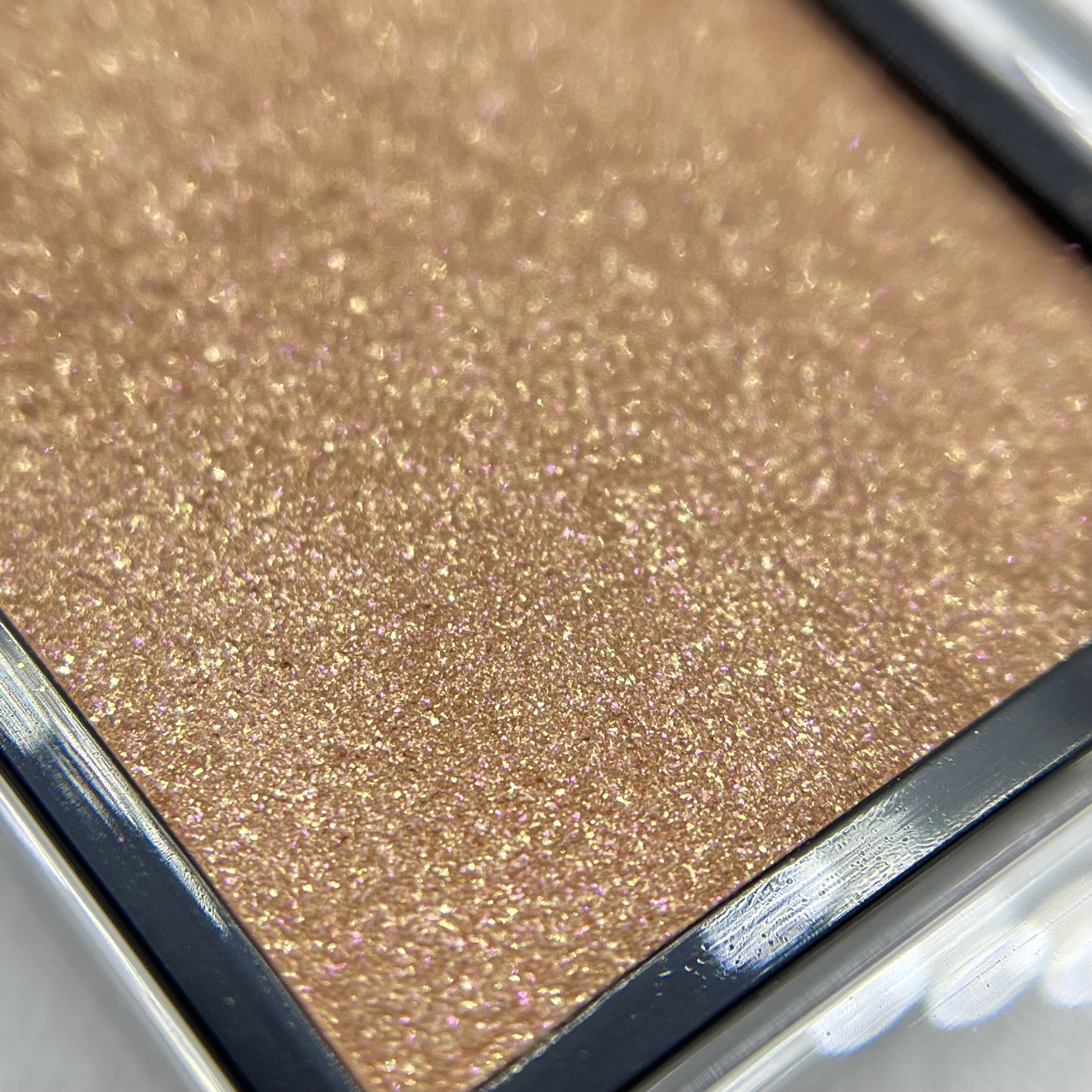 アディクション ザ ブラッシュ ニュアンサー 101N Sun Longing/ADDICTION/パウダーチークを使ったクチコミ（2枚目）