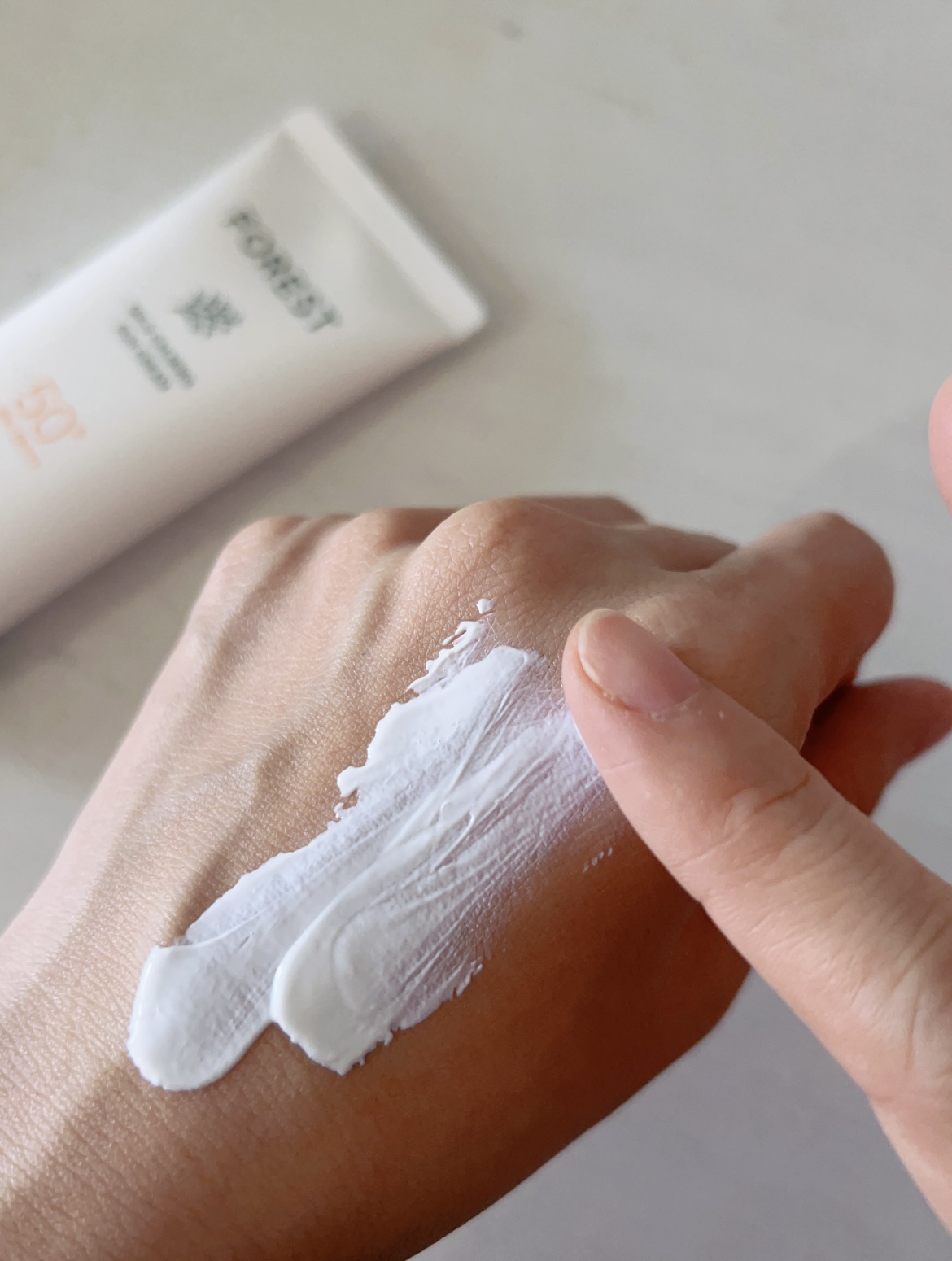 フォレスト マイルドカーミングサンクリーム/FoRest by Greenfinger/日焼け止めクリームを使ったクチコミ（2枚目）