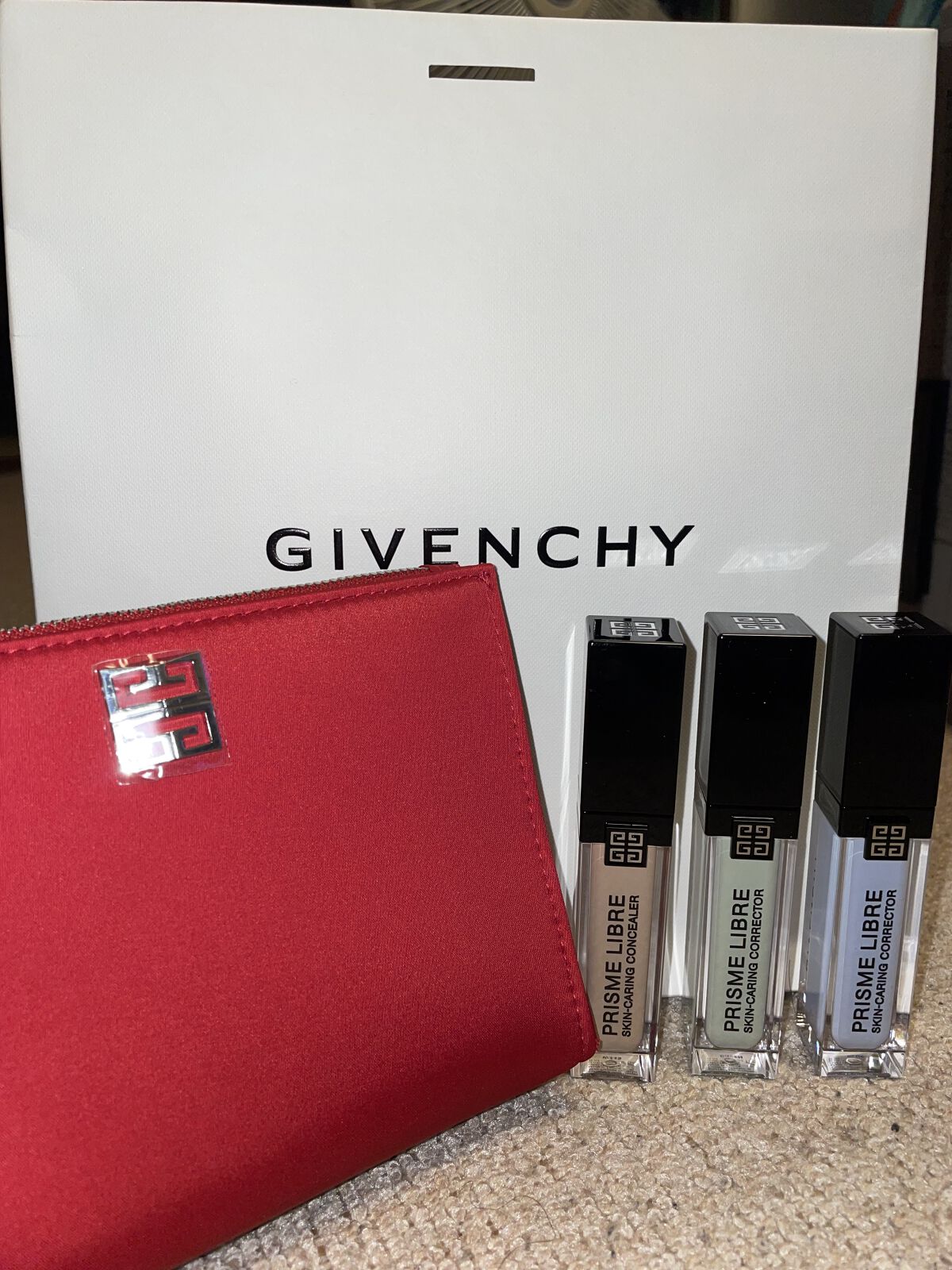 プリズム・リーブル・スキンケアリング・コンシーラー/GIVENCHY/リキッドコンシーラーを使ったクチコミ（1枚目）