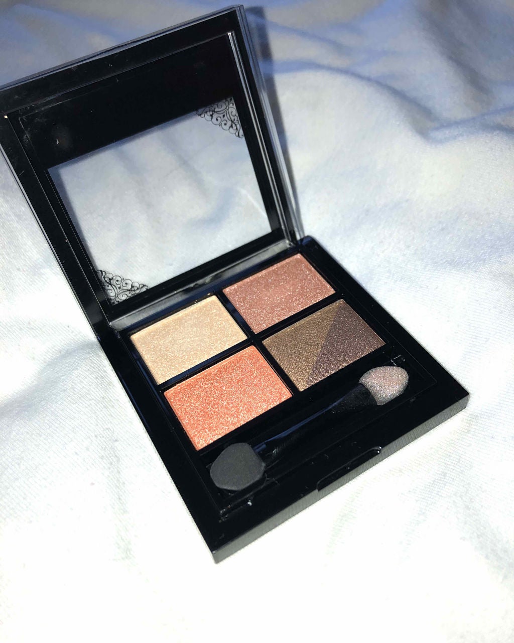 カラーブレンドアイズ/マリブビューティー/アイシャドウパレットを使ったクチコミ(2枚目)