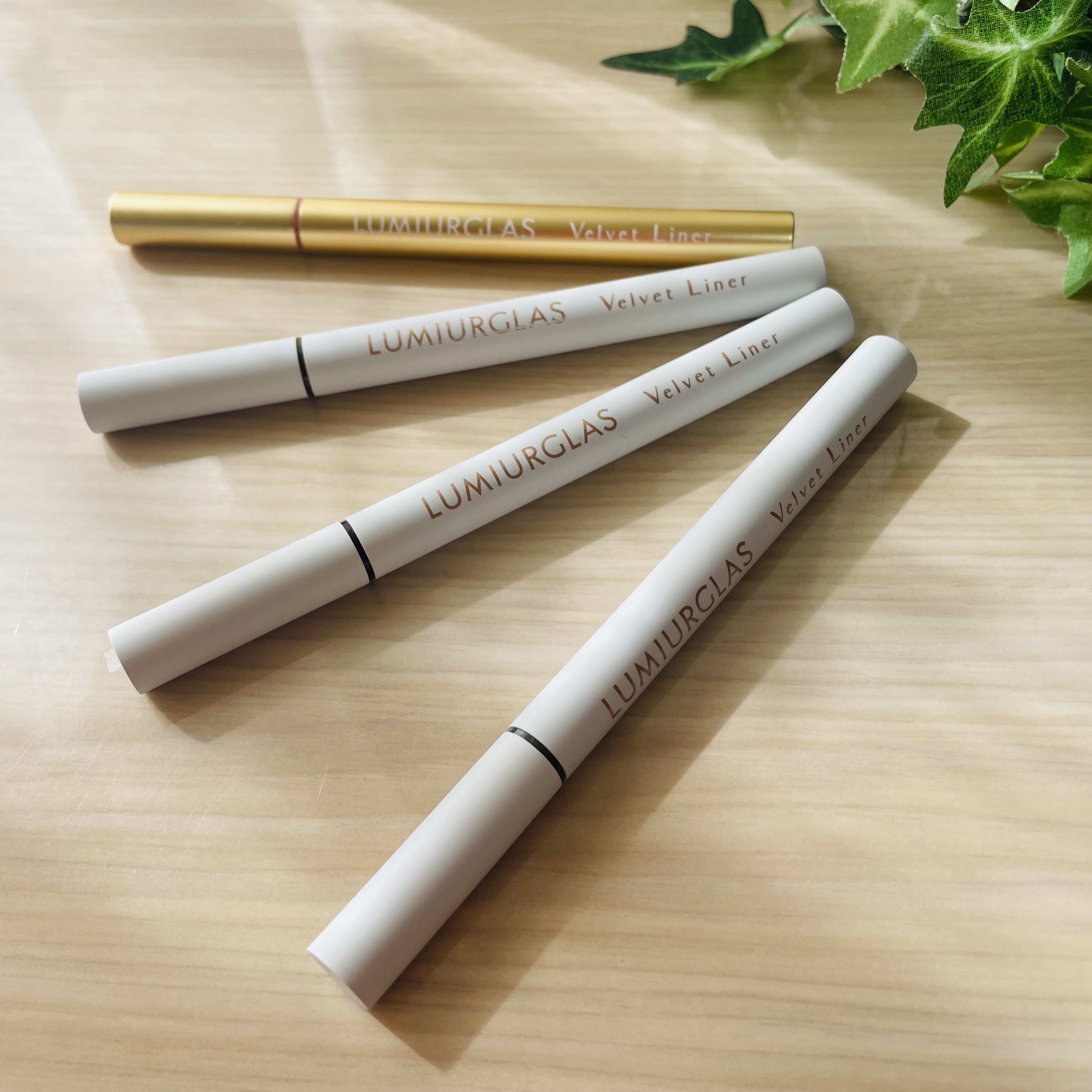 ベルベットライナー/LUMIURGLAS/リキッドアイライナーを使ったクチコミ（2枚目）