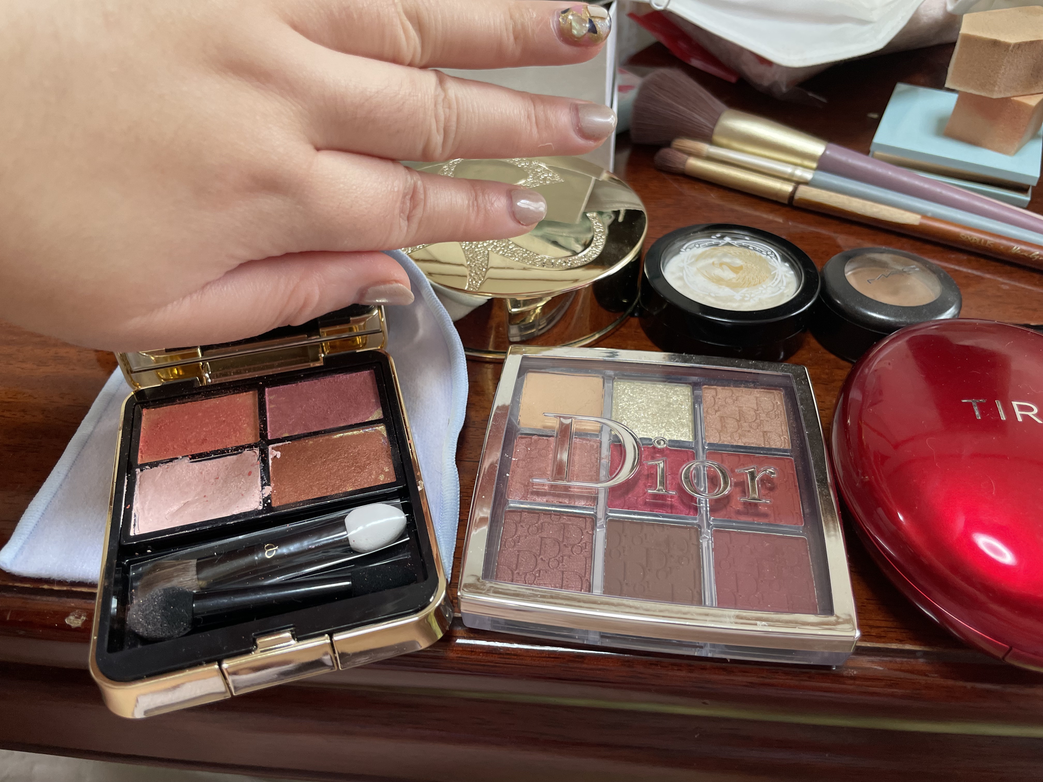 スモール アイシャドウ/M・A・C/単色アイシャドウを使ったクチコミ（2枚目）