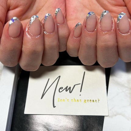 cst on LIPS 「#ガラスネイル#glitternails#silver💅#ネイ..」(2枚目)