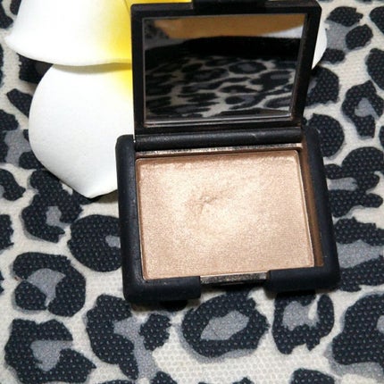 シングルアイシャドー/NARS/単色アイシャドウを使ったクチコミ(2枚目)