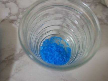 charley 冷感かき氷バスソルト ストロングのクチコミ「入浴後にひんやり入浴剤!
ハウスオブローゼに行った時にパッケージに惹かれて購入。
黄色と青.....」(2枚目)