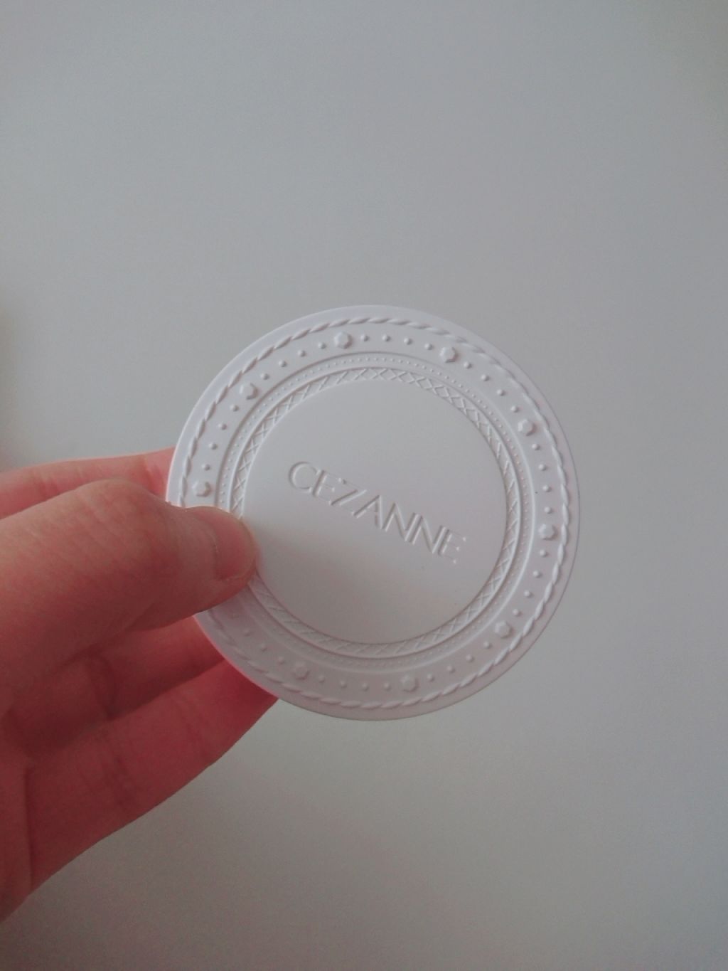 UVクリアフェイスパウダー/CEZANNE/プレストパウダーを使ったクチコミ（1枚目）