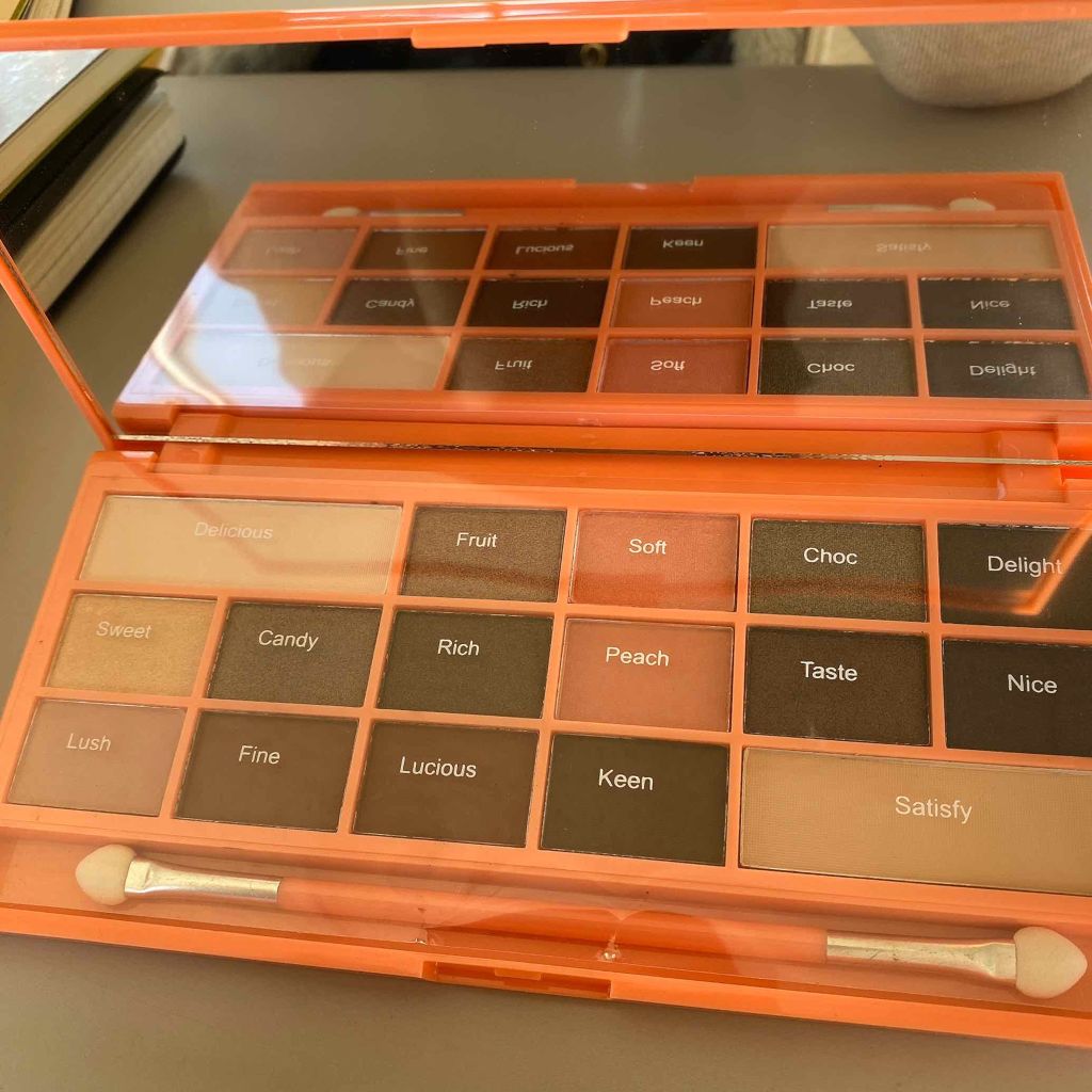 アイラブチョコレート/MAKEUP REVOLUTION/アイシャドウパレットを使ったクチコミ(2枚目)