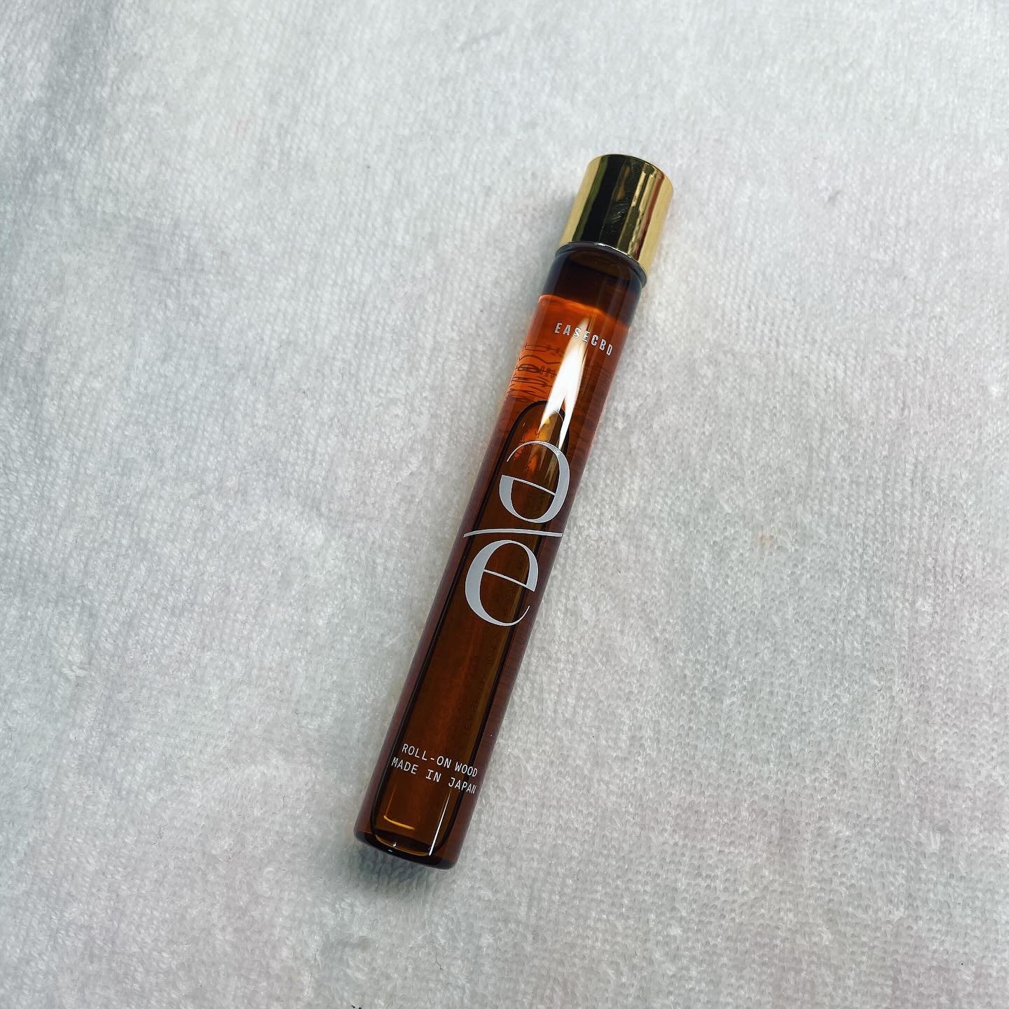 EASECBD ROLL-ON WOOD/EASECBD/香水(その他)を使ったクチコミ（2枚目）